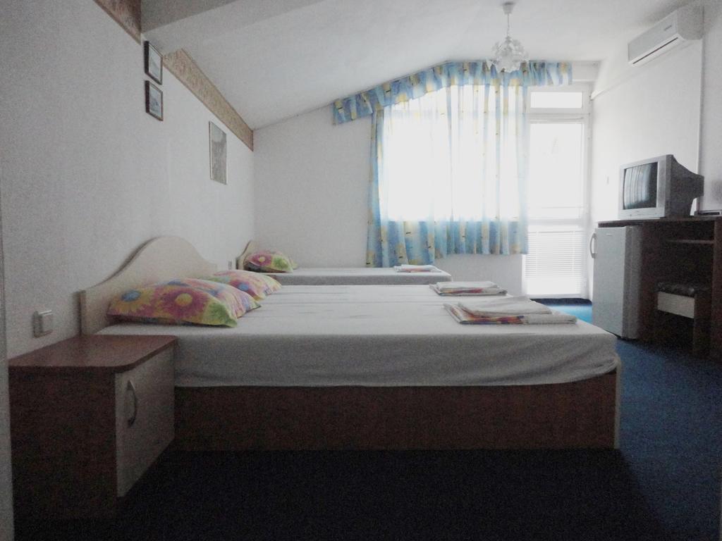 圣弗拉斯卢巴之家旅馆公寓 客房 照片